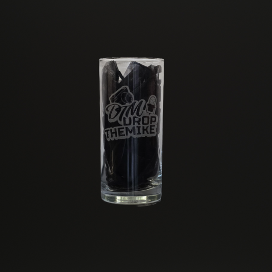 2 Glazen met het logo van Drop The Mike